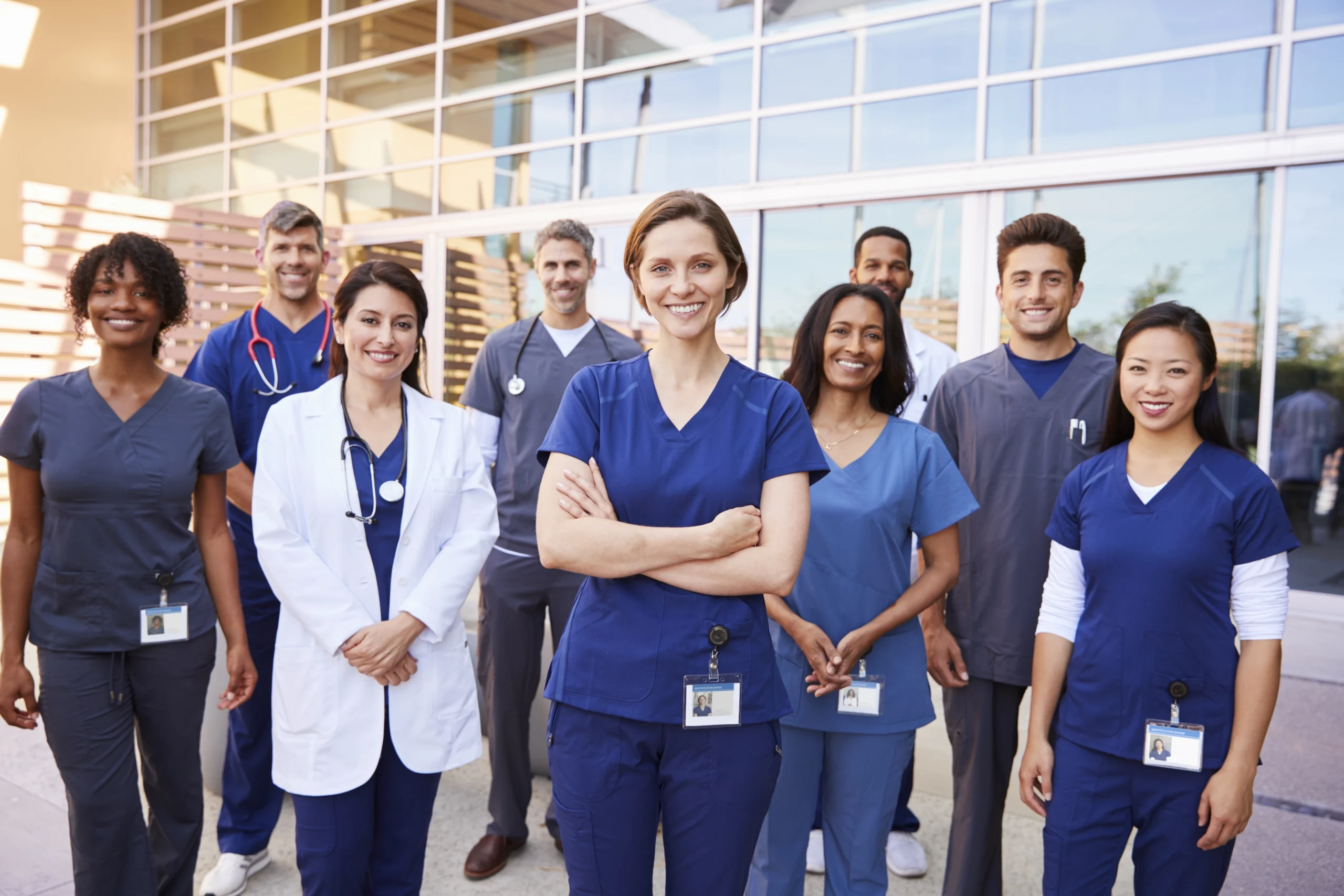 skilled-nursing-service-in-Minneapolis-MN-2 group of skilled medical workers gathering for a group photo